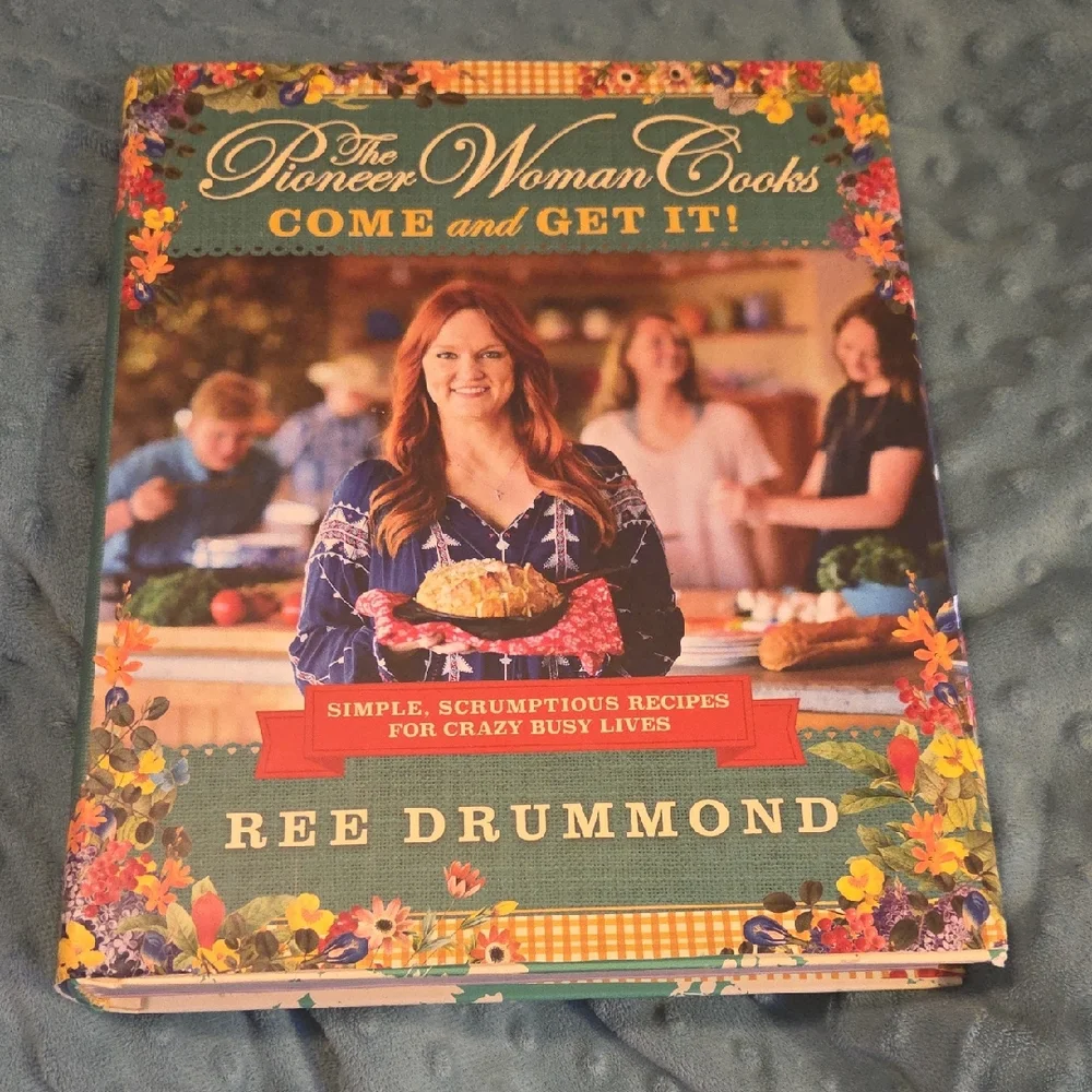 The Pioneer Woman Cookbook - Blue and Yellow Floral Design